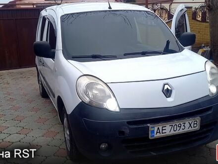 Рено Кєнгу 2011 у Дніпро (Дніпропетровську) на Automoto.ua Білий Рено Кєнгу, об'ємом двигуна 1.5 л та пробігом 330 тис. км за 6200 $, фото 1 на Automoto.ua
