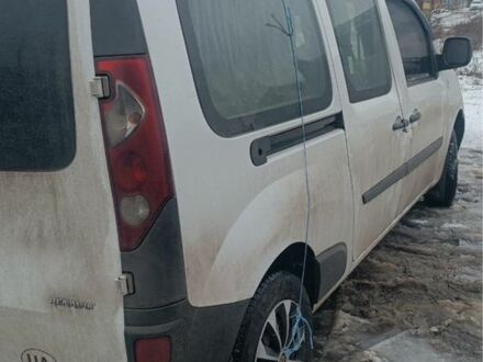 Білий Рено Кєнгу, об'ємом двигуна 1.5 л та пробігом 230 тис. км за 4500 $, фото 1 на Automoto.ua