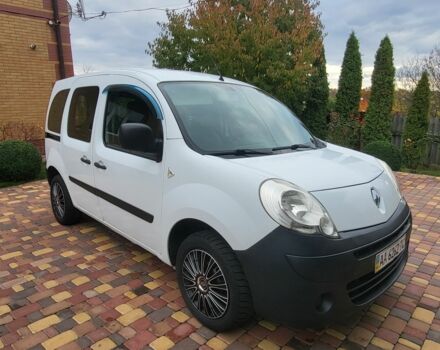 Рено Кєнгу 2011 у Смеле на Automoto.ua Білий Рено Кєнгу, об'ємом двигуна 1.5 л та пробігом 353 тис. км за 4750 $, фото 1 на Automoto.ua