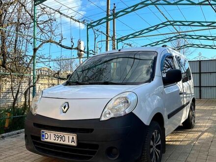 Рено Кенгу 2011 в Очакове на Automoto.ua Белый Рено Кенгу, объемом двигателя 1.5 л и пробегом 233 тыс. км за 5500 $, фото 1 на Automoto.ua