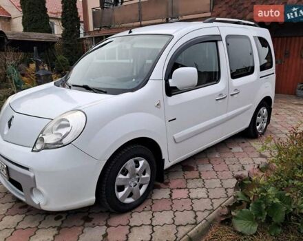 Белый Рено Кенгу, объемом двигателя 1.46 л и пробегом 279 тыс. км за 7700 $, фото 1 на Automoto.ua