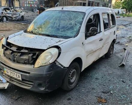 Білий Рено Кєнгу, об'ємом двигуна 1.5 л та пробігом 150 тис. км за 2000 $, фото 1 на Automoto.ua
