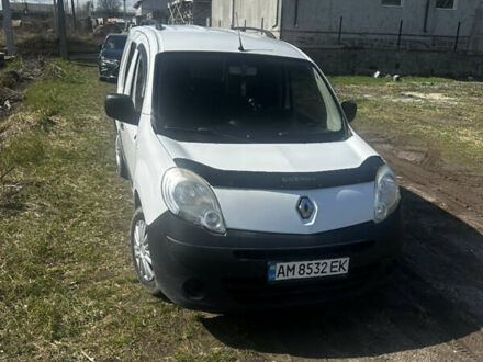 Рено Кенгу 2011 в Коростышеве на Automoto.ua Белый Рено Кенгу, объемом двигателя 1.5 л и пробегом 250 тыс. км за 5150 $, фото 1 на Automoto.ua