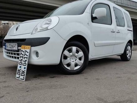 Белый Рено Кенгу, объемом двигателя 1.5 л и пробегом 195 тыс. км за 7929 $, фото 1 на Automoto.ua