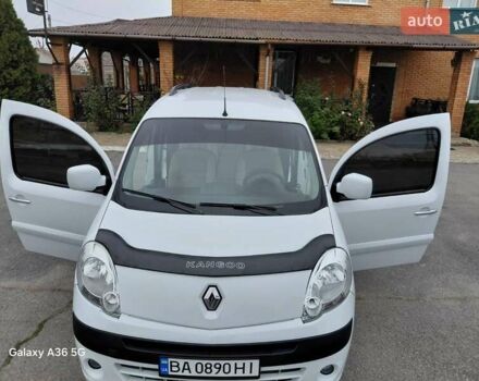 Белый Рено Кенгу, объемом двигателя 1.46 л и пробегом 253 тыс. км за 8500 $, фото 1 на Automoto.ua