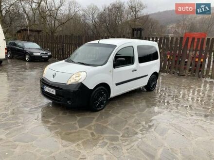 Белый Рено Кенгу, объемом двигателя 1.46 л и пробегом 220 тыс. км за 5200 $, фото 1 на Automoto.ua