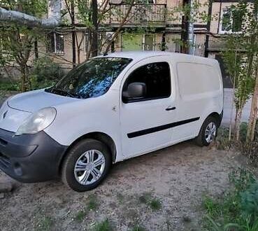 Рено Кенгу 2011 в Днепре (Днепропетровске) на Automoto.ua Белый Рено Кенгу, объемом двигателя 1.46 л и пробегом 300 тыс. км за 6500 $, фото 1 на Automoto.ua