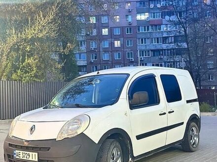 Білий Рено Кєнгу, об'ємом двигуна 1.46 л та пробігом 250 тис. км за 5000 $, фото 1 на Automoto.ua