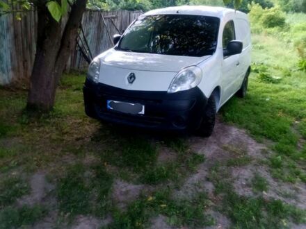Рено Кенгу 2012 в Киеве на Automoto.ua Белый Рено Кенгу, объемом двигателя 1.5 л и пробегом 238 тыс. км за 4000 $, фото 1 на Automoto.ua