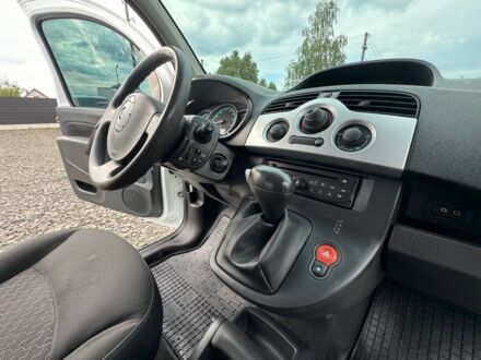 Белый Рено Кенгу, объемом двигателя 0 л и пробегом 0 тыс. км за 7100 $, фото 1 на Automoto.ua