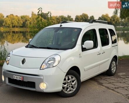 Белый Рено Кенгу, объемом двигателя 1.6 л и пробегом 179 тыс. км за 9900 $, фото 1 на Automoto.ua