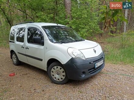 Рено Кенгу 2012 в Новомосковске на Automoto.ua Белый Рено Кенгу, объемом двигателя 1.46 л и пробегом 220 тыс. км за 6800 $, фото 1 на Automoto.ua