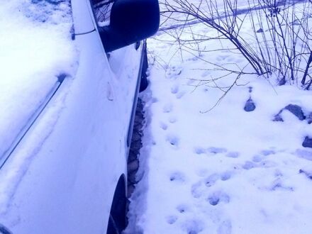 Белый Рено Кенгу, объемом двигателя 1.5 л и пробегом 250 тыс. км за 5700 $, фото 1 на Automoto.ua