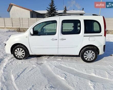 Білий Рено Кєнгу, об'ємом двигуна 1.6 л та пробігом 229 тис. км за 6999 $, фото 1 на Automoto.ua