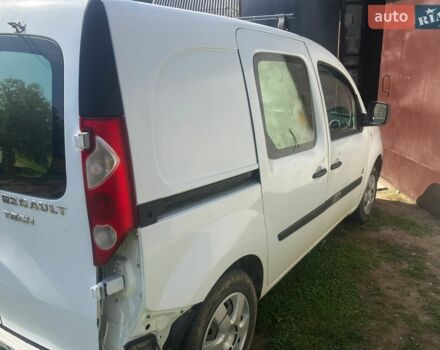 Білий Рено Кєнгу, об'ємом двигуна 0 л та пробігом 122 тис. км за 3499 $, фото 1 на Automoto.ua