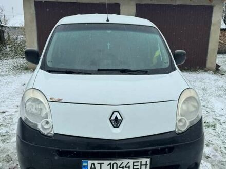Білий Рено Кєнгу, об'ємом двигуна 1.5 л та пробігом 282 тис. км за 6800 $, фото 1 на Automoto.ua