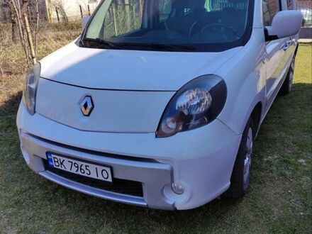 Рено Кєнгу 2012 у Рівному на Automoto.ua Білий Рено Кєнгу, об'ємом двигуна 1.6 л та пробігом 175 тис. км за 7200 $, фото 1 на Automoto.ua
