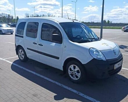 Белый Рено Кенгу, объемом двигателя 1.46 л и пробегом 120 тыс. км за 8000 $, фото 1 на Automoto.ua