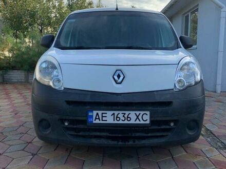 Білий Рено Кєнгу, об'ємом двигуна 1.46 л та пробігом 303 тис. км за 5500 $, фото 1 на Automoto.ua