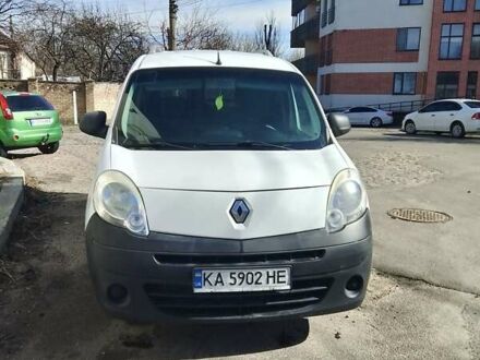 Рено Кенгу 2013 в Киеве на Automoto.ua Белый Рено Кенгу, объемом двигателя 1.5 л и пробегом 245 тыс. км за 6200 $, фото 1 на Automoto.ua