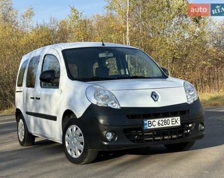 Белый Рено Кенгу, объемом двигателя 1.46 л и пробегом 231 тыс. км за 7750 $, фото 1 на Automoto.ua