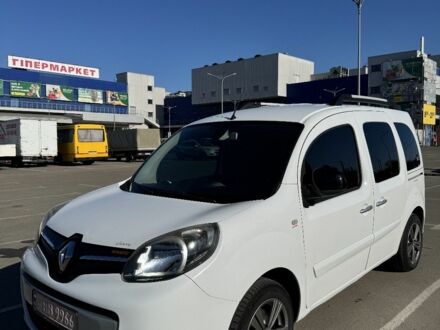 Белый Рено Кенгу, объемом двигателя 1.5 л и пробегом 250 тыс. км за 9200 $, фото 1 на Automoto.ua