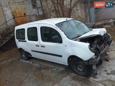 Рено Кєнгу 2013 у Дніпро (Дніпропетровську) на Automoto.ua Білий Рено Кєнгу, об'ємом двигуна 1.5 л та пробігом 400 тис. км за 2500 $, фото 1 на Automoto.ua