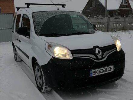 Рено Кенгу 2014 в Владимирце на Automoto.ua Белый Рено Кенгу, объемом двигателя 1.5 л и пробегом 90 тыс. км за 9200 $, фото 1 на Automoto.ua