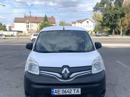 Белый Рено Кенгу, объемом двигателя 1.46 л и пробегом 273 тыс. км за 6000 $, фото 1 на Automoto.ua
