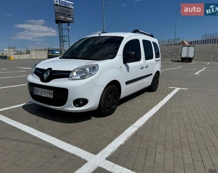 Белый Рено Кенгу, объемом двигателя 1.5 л и пробегом 222 тыс. км за 10300 $, фото 1 на Automoto.ua