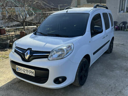 Белый Рено Кенгу, объемом двигателя 1.5 л и пробегом 220 тыс. км за 11200 $, фото 1 на Automoto.ua
