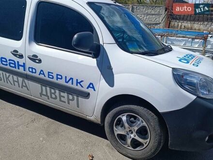Белый Рено Кенгу, объемом двигателя 1.46 л и пробегом 265 тыс. км за 11900 $, фото 1 на Automoto.ua