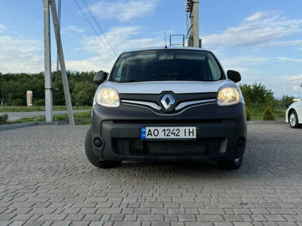 Белый Рено Кенгу, объемом двигателя 1.5 л и пробегом 211 тыс. км за 9000 $, фото 1 на Automoto.ua