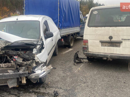 Белый Рено Кенгу, объемом двигателя 1.46 л и пробегом 226 тыс. км за 3000 $, фото 1 на Automoto.ua