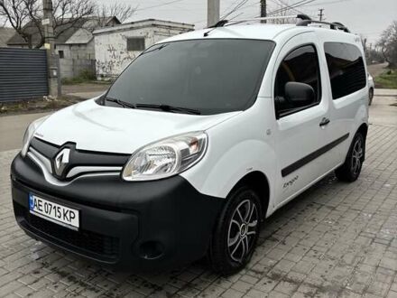 Белый Рено Кенгу, объемом двигателя 1.5 л и пробегом 199 тыс. км за 9999 $, фото 1 на Automoto.ua