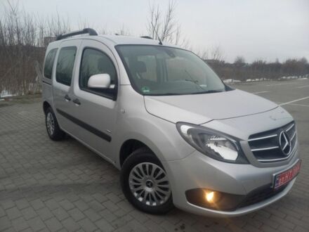 Білий Рено Кєнгу, об'ємом двигуна 1.5 л та пробігом 170 тис. км за 12300 $, фото 1 на Automoto.ua