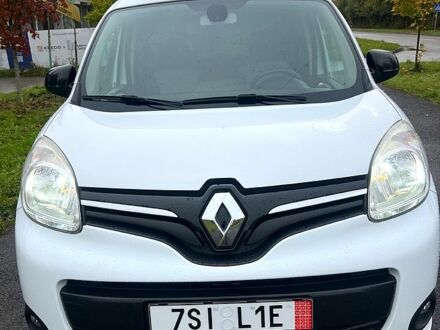 Білий Рено Кєнгу, об'ємом двигуна 1.5 л та пробігом 200 тис. км за 12400 $, фото 1 на Automoto.ua