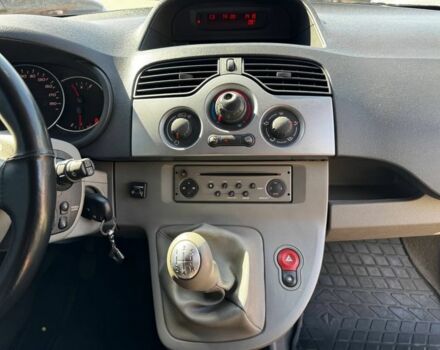 Бежевый Рено Кенгу, объемом двигателя 1.6 л и пробегом 190 тыс. км за 7400 $, фото 10 на Automoto.ua