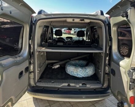 Бежевый Рено Кенгу, объемом двигателя 1.6 л и пробегом 190 тыс. км за 7400 $, фото 7 на Automoto.ua