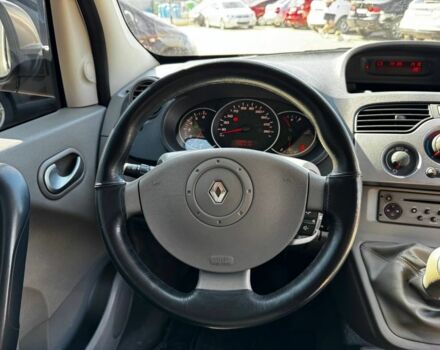 Бежевый Рено Кенгу, объемом двигателя 1.6 л и пробегом 190 тыс. км за 7400 $, фото 8 на Automoto.ua
