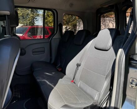 Бежевый Рено Кенгу, объемом двигателя 1.6 л и пробегом 190 тыс. км за 7400 $, фото 12 на Automoto.ua