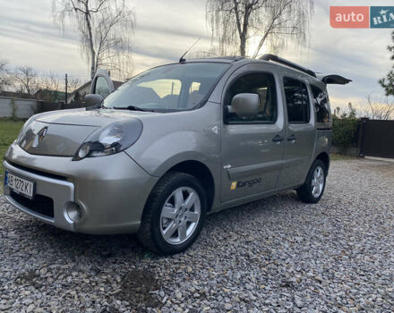 Бежевий Рено Кєнгу, об'ємом двигуна 1.5 л та пробігом 248 тис. км за 7700 $, фото 26 на Automoto.ua
