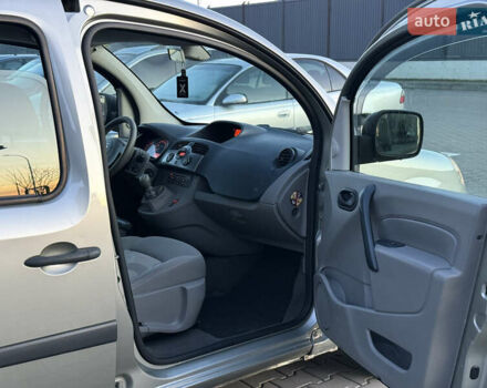 Бежевый Рено Кенгу, объемом двигателя 1.5 л и пробегом 253 тыс. км за 7800 $, фото 41 на Automoto.ua