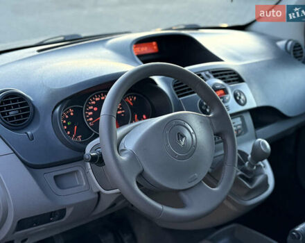 Бежевый Рено Кенгу, объемом двигателя 1.5 л и пробегом 253 тыс. км за 7800 $, фото 34 на Automoto.ua