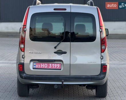 Бежевый Рено Кенгу, объемом двигателя 1.5 л и пробегом 253 тыс. км за 7800 $, фото 5 на Automoto.ua