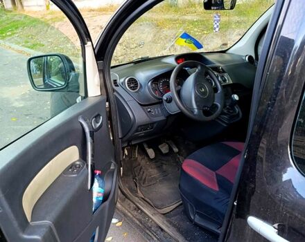 Чорний Рено Кєнгу, об'ємом двигуна 1.6 л та пробігом 272 тис. км за 8500 $, фото 2 на Automoto.ua