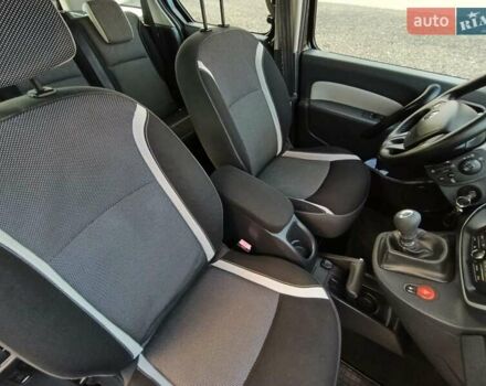 Чорний Рено Кєнгу, об'ємом двигуна 1.5 л та пробігом 219 тис. км за 12898 $, фото 28 на Automoto.ua