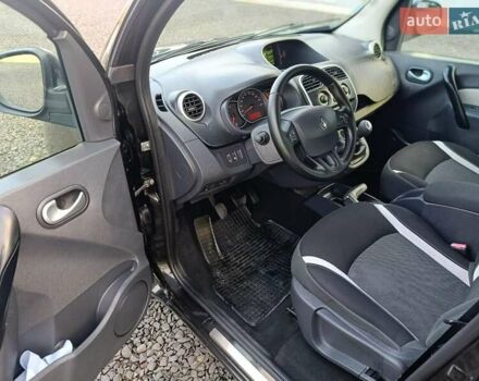 Чорний Рено Кєнгу, об'ємом двигуна 1.5 л та пробігом 219 тис. км за 12898 $, фото 15 на Automoto.ua