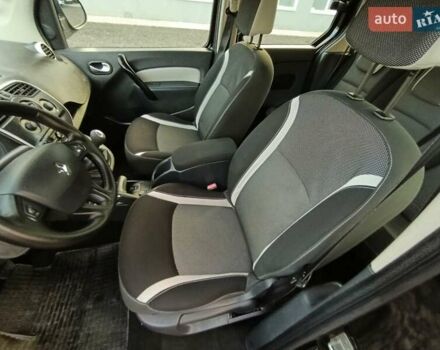 Чорний Рено Кєнгу, об'ємом двигуна 1.5 л та пробігом 219 тис. км за 12898 $, фото 7 на Automoto.ua