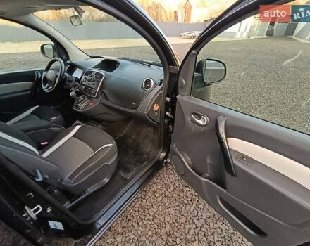 Чорний Рено Кєнгу, об'ємом двигуна 1.5 л та пробігом 219 тис. км за 12898 $, фото 34 на Automoto.ua